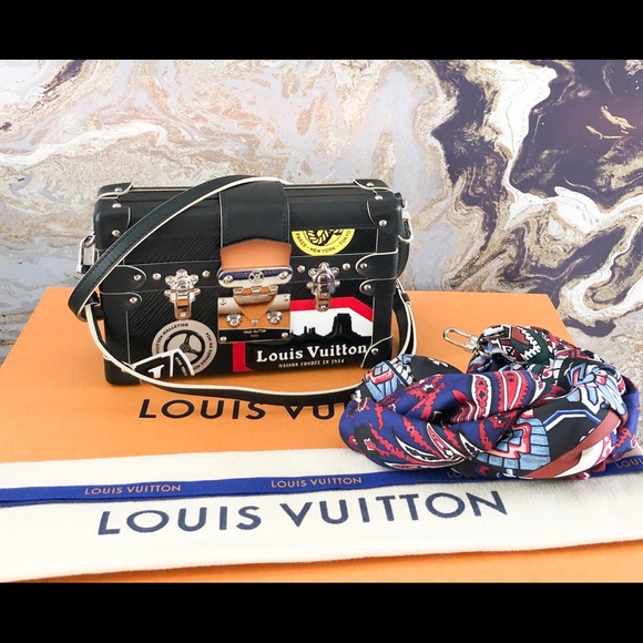 Ltd Edition Louis Vuitton Petite Malle Epi bag - Picture 5 of 8
